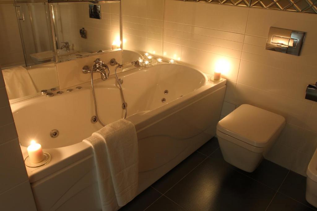 Hotel Fado Spa & Restaurant Swidnica  Bilik gambar