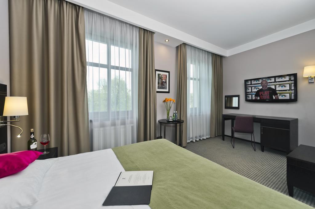Hotel Fado Spa & Restaurant Swidnica  Luaran gambar