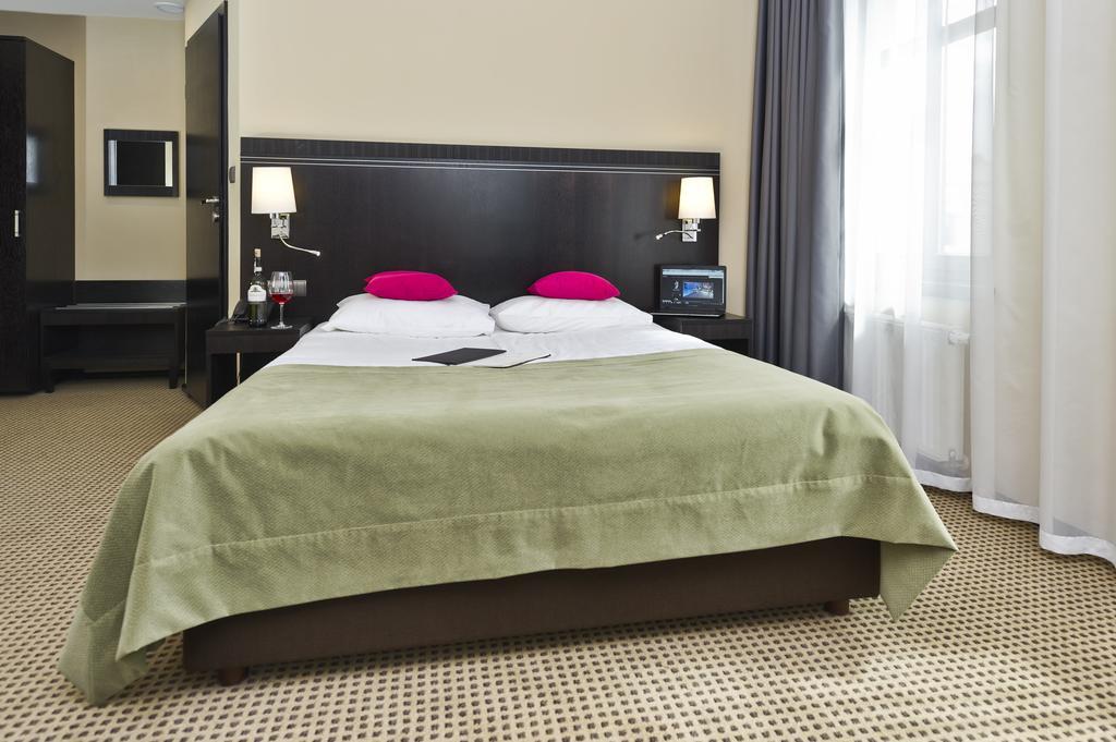 Hotel Fado Spa & Restaurant Swidnica  Luaran gambar