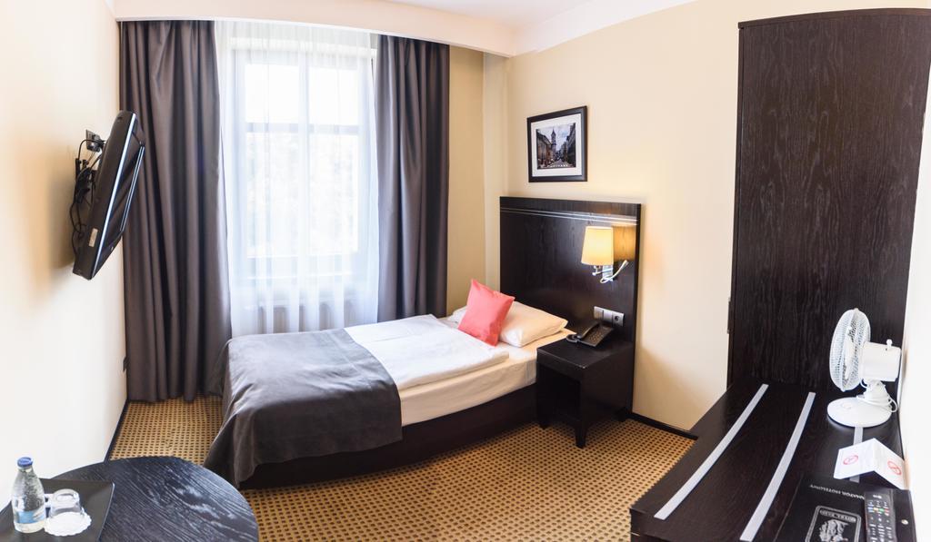 Hotel Fado Spa & Restaurant Swidnica  Luaran gambar