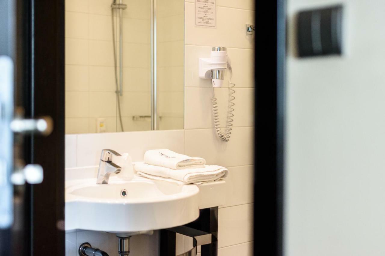 Hotel Fado Spa & Restaurant Swidnica  Luaran gambar